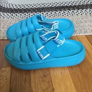 UGG Sport Yeah sandals
